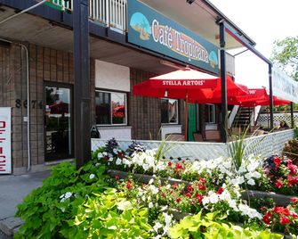 Tropicana Inn - Niagarafallene - Patio