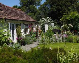 Woodgate Farm - Rye - Rakennus