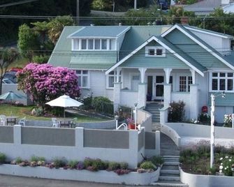 Picton House B&B and Motel - Picton - Outdoor view