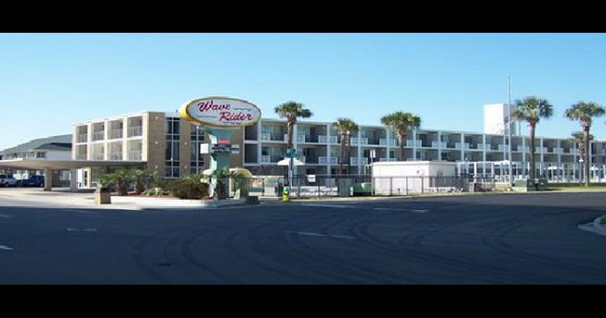 Wave Rider Resort $42 ($̶1̶6̶6̶). Myrtle Beach Hotel Deals & Reviews ...