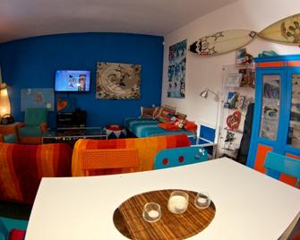Oporto Surf Camp - Esmoriz - Sala de estar