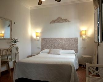 Hostal Enriqueta - מרבלה - חדר שינה