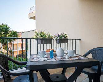 Residenze Le Maree - La Maddalena - Balkón