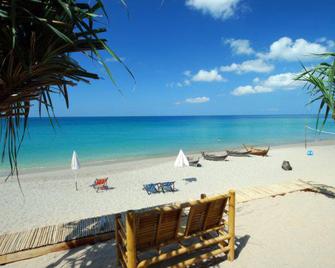 بان باكاجاسري هايداييه - كو لانتا - شاطئ