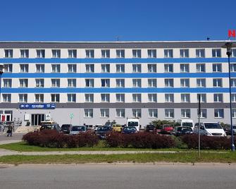 Pod Kominem Pokoje i Apartamenty - Opole - Budynek