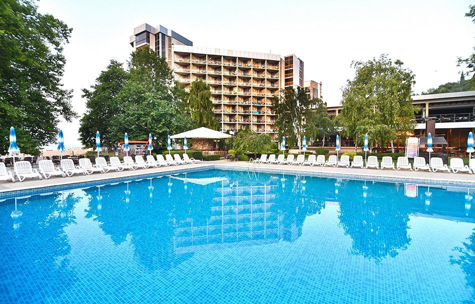 Hotel Kaliakra - אלבנה - בריכה