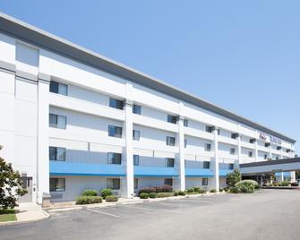Baymont by Wyndham Texarkana - Texarkana - Bygning