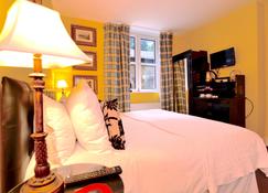 Ambassador Heathrow Hotel - Feltham - Bedroom