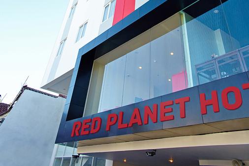 Red Planet Makassar - Makassar - Rakennus