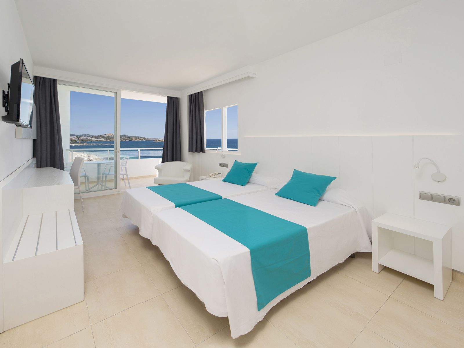 Hotel Playasol The New Algarb - Ibiza - Bedroom