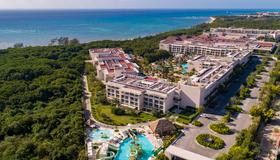 帕拉迪索普拉亞德爾卡曼卡艾斯美拉達卡門式酒店 - 卡曼海灘 - 普拉亞卡門 - 游泳池