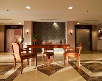 Ledger Hotel - Bissaus - ביסאו - לובי