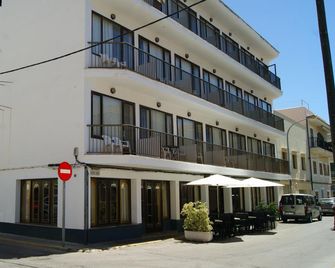 Hostal Alfonso - Cala Ratjada - Building