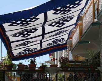Green Hotel - Dharamshala - Patio