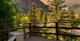 Box Canyon Lodge and Hot Springs - Ouray - Building