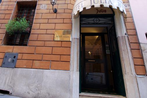 Hotel Julia - Rome - Building