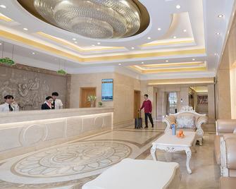 Vienna Hotel Hainan Oriental Avenue - Dongfang - Lobby