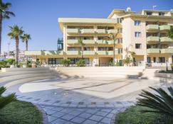 Hotel Village Paradise - Marina di Mandatoriccio - Building