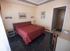 Hotel Villa Margherita - Ladispoli - Chambre