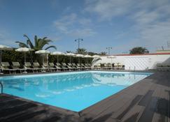 Grand Hotel - Forte dei Marmi - Zwembad