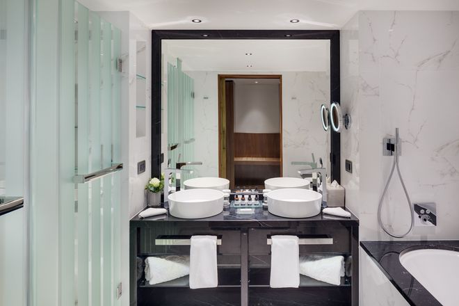 Kempinski Hotel Corvinus Budapest - บูดาเปสต์ - ห้องน้ำ