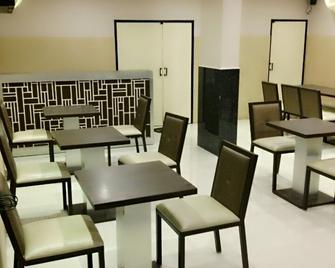 Hotel Sapphire - Jūnāgadh - Restaurant