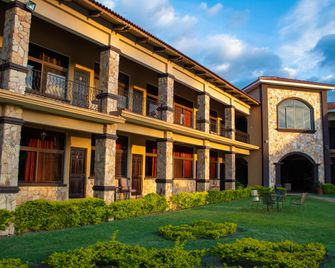 Grand Caporal Hotel - Chiquimula - Building