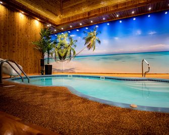 Sybaris Pool Suites Mequon - Mequon - Bazén