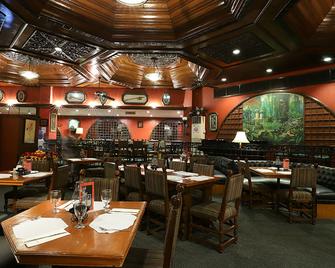 New Camelot Hotel - Quezon City - Restaurant