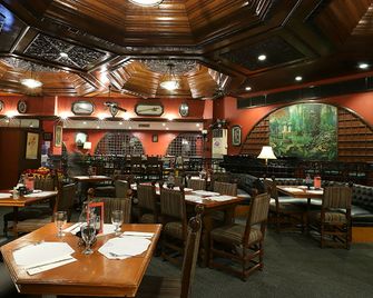 Camelot Hotel - קזון סיטי - מסעדה