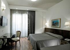Hotel Ambasciatori - Cesenatico - Slaapkamer
