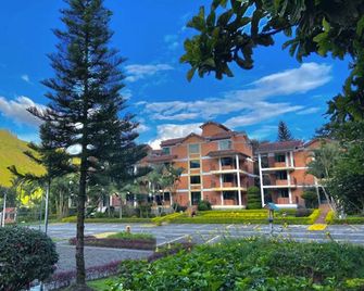 Termales Santa Monica - Choachí - Edificio