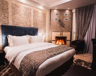 Eliton Hotel & Spa - Loutraki - Bedroom