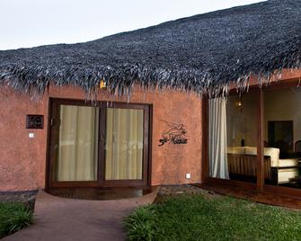 Ravintsara Wellness Hotel - Nosy Be - Gebäude