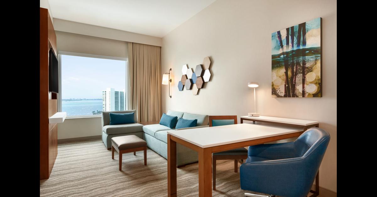 Embassy Suites Hilton Sarasota  161     3  5  9     Sarasota Hotel Deals