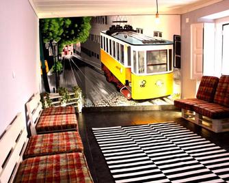 Belem Guest House - Lisbon - Living room