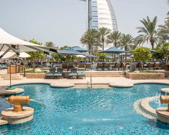 Jumeirah Al Qasr Dubai - Ντουμπάι - Πισίνα