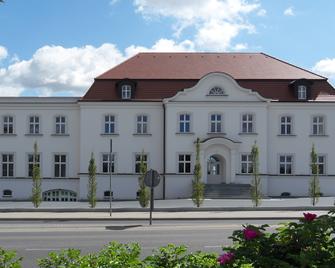 Adler - Swarzędz - Building