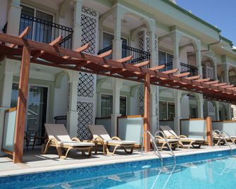 Green Forest Holiday Village - Ölüdeniz - Piscina