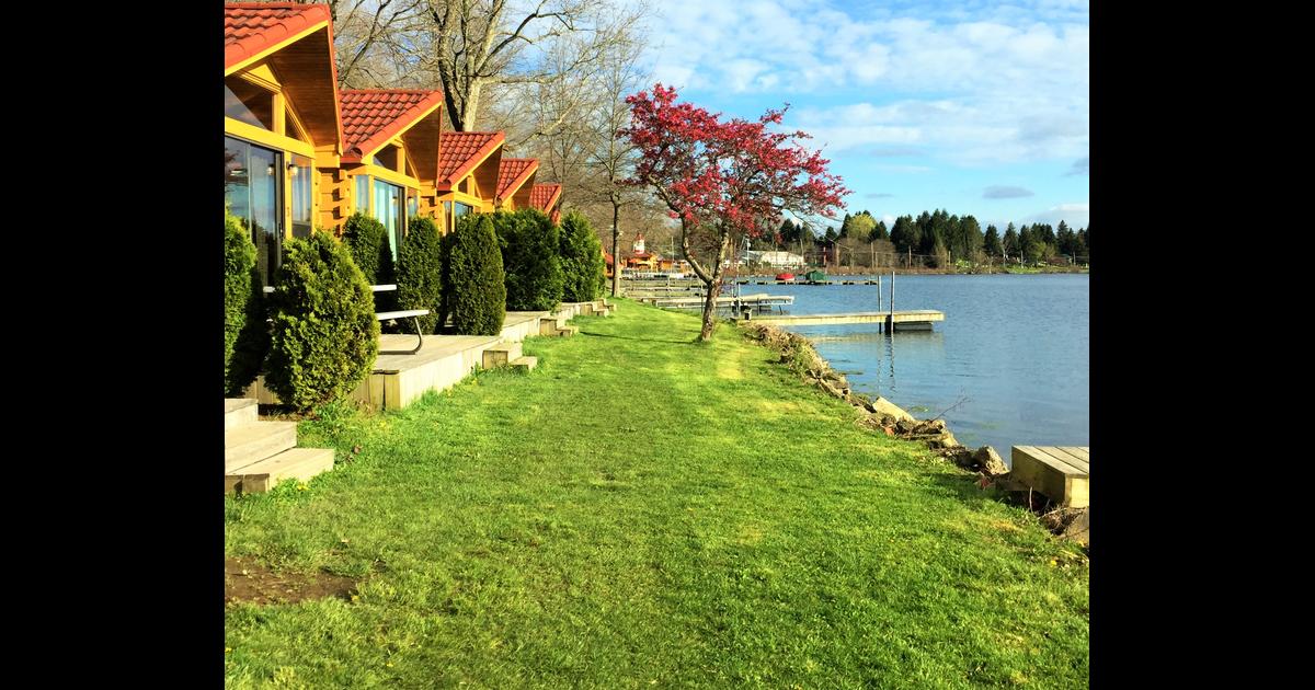 Edinboro Lake Resort Cabins, Edinboro, PA, United States Compare Deals