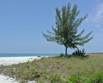 Anna Maria Island Dream Inn - Bradenton Beach - Außenansicht