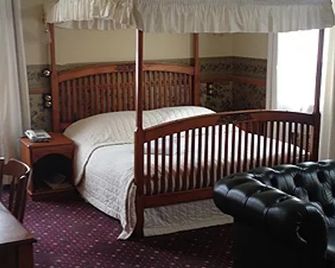 Shepherds Arms Hotel - Wellington - Bedroom