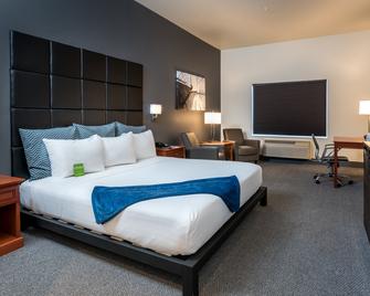 Wood River Inn & Suites - Hailey - Bedroom