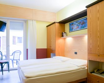 Hotel Luna Rossa - Malcesine - Habitación