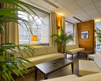B&B HOTEL Paris 17 Batignolles - Paris - Lobby