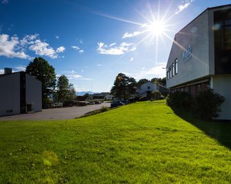 Molde Vandrerhjem Hostel - Molde - Gebäude