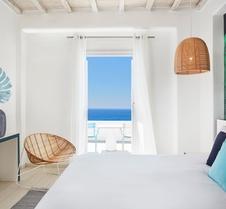 Kouros Hotel & Suites