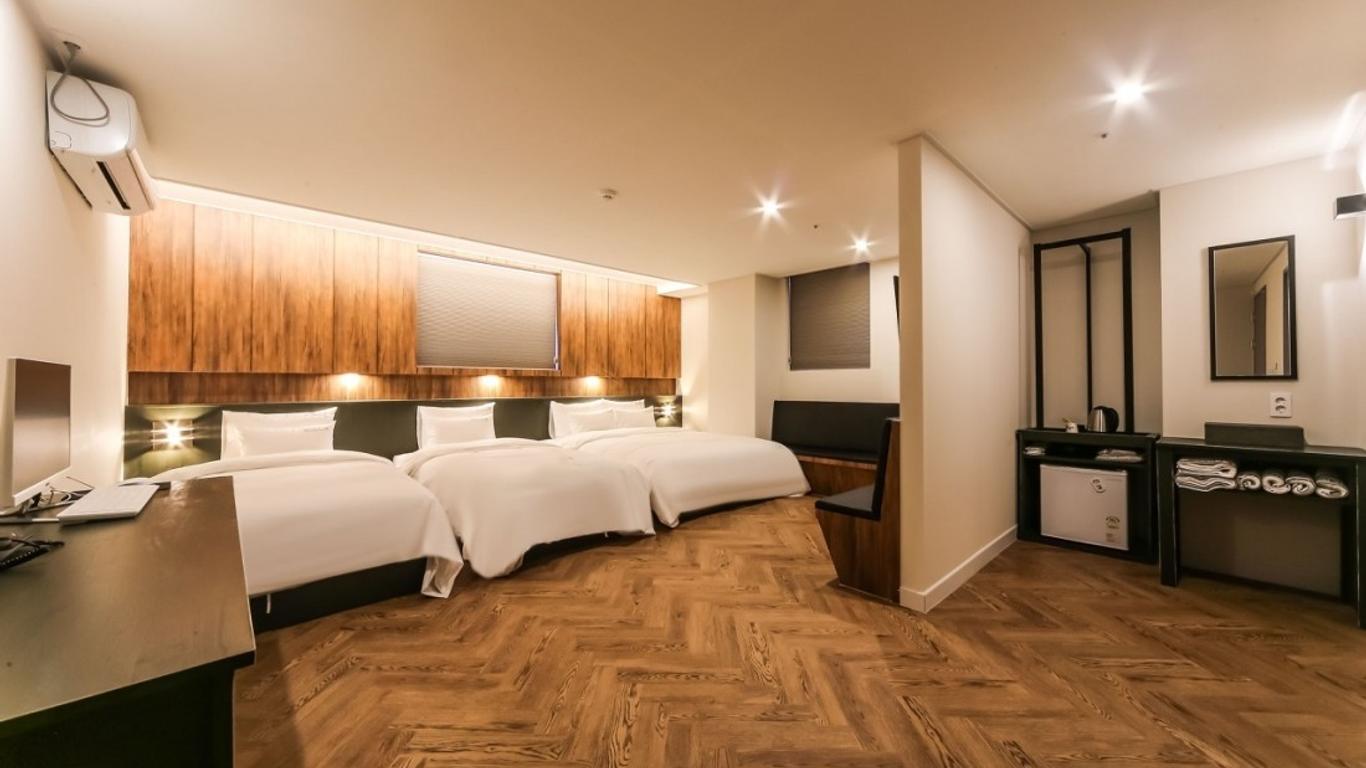 ماكسيموم هوتل