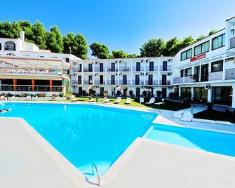 Hotel Punta - Scíathos - Edificio