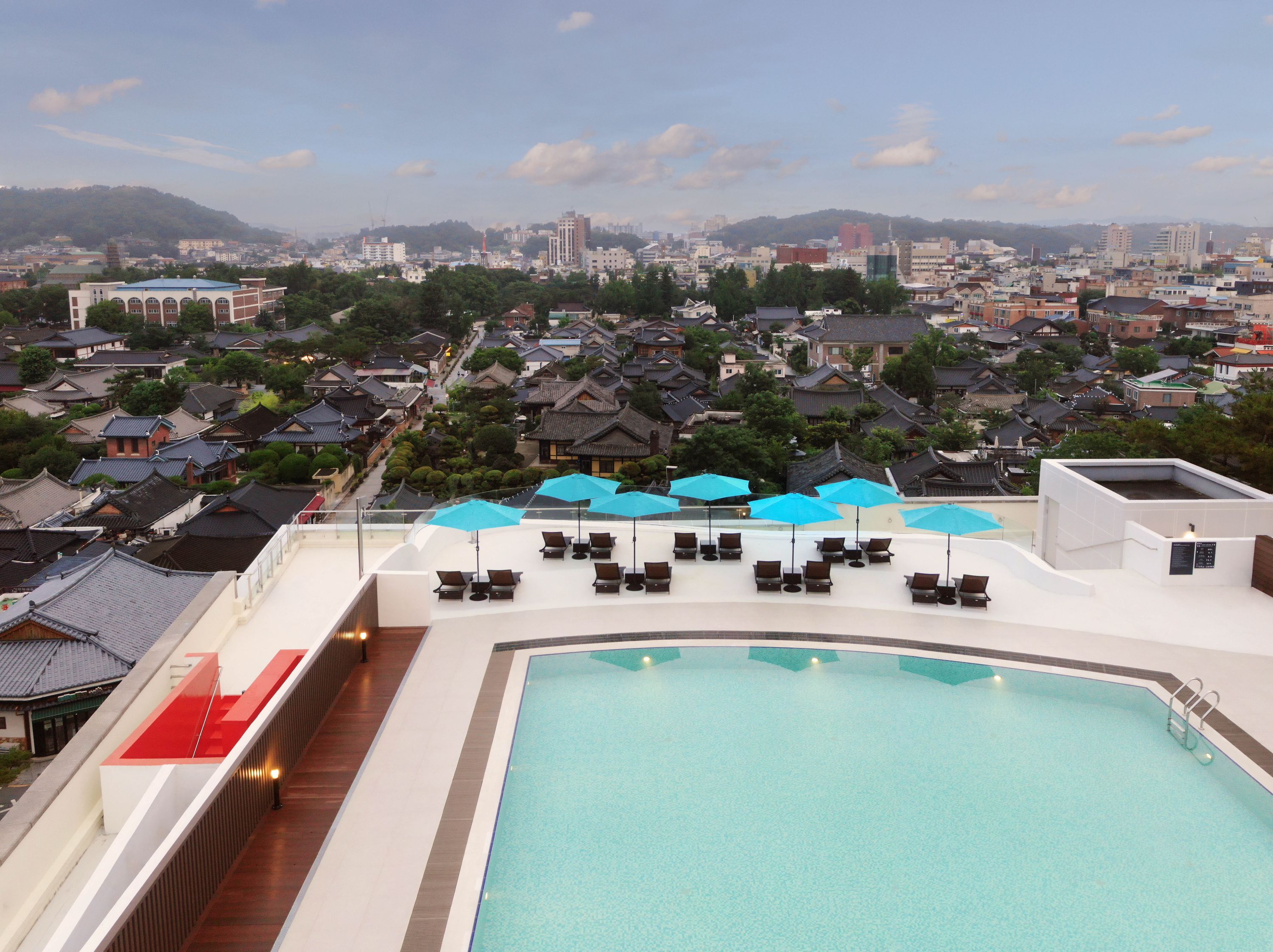Lahan Hotel Jeonju - Чонджу - Басейн